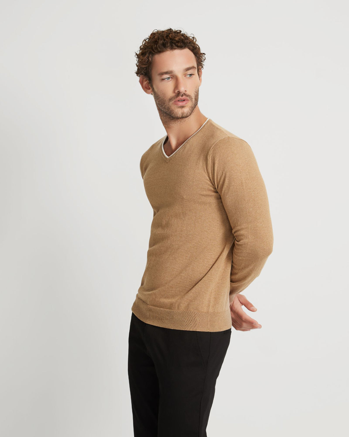 TIPPING V-NECK KNITTED TOP MENS KNITWEAR