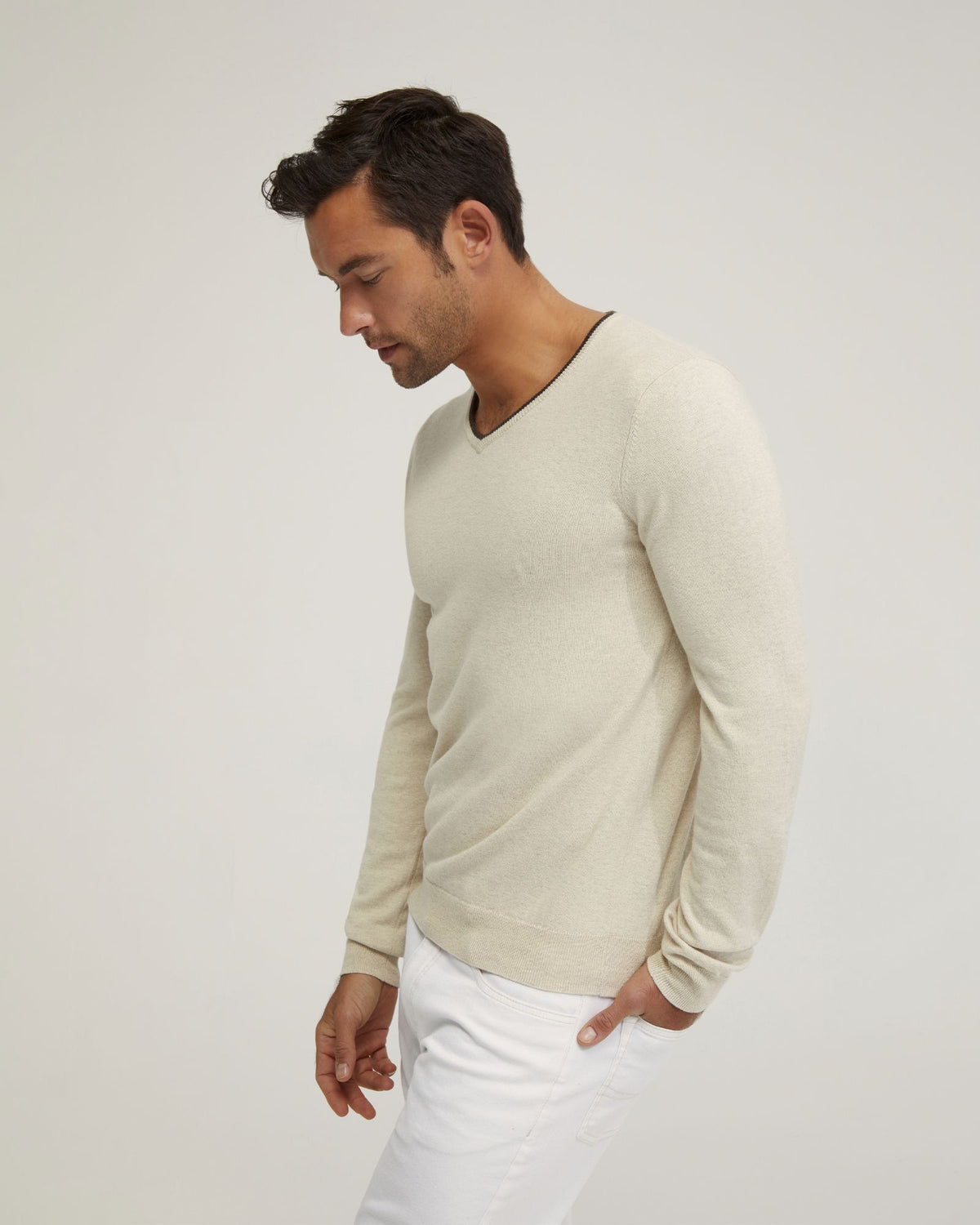 TIPPING V-NECK KNITTED TOP MENS KNITWEAR