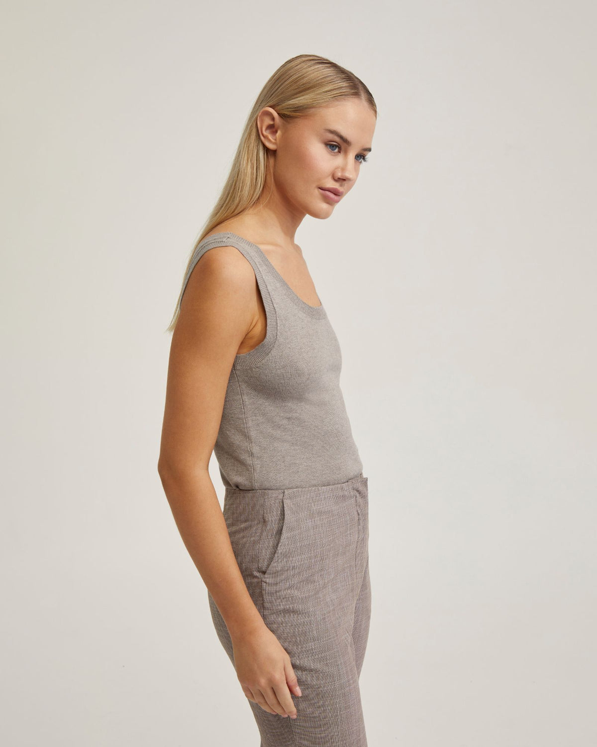 STEVIE KNITTED TANK WOMENS KNITWEAR