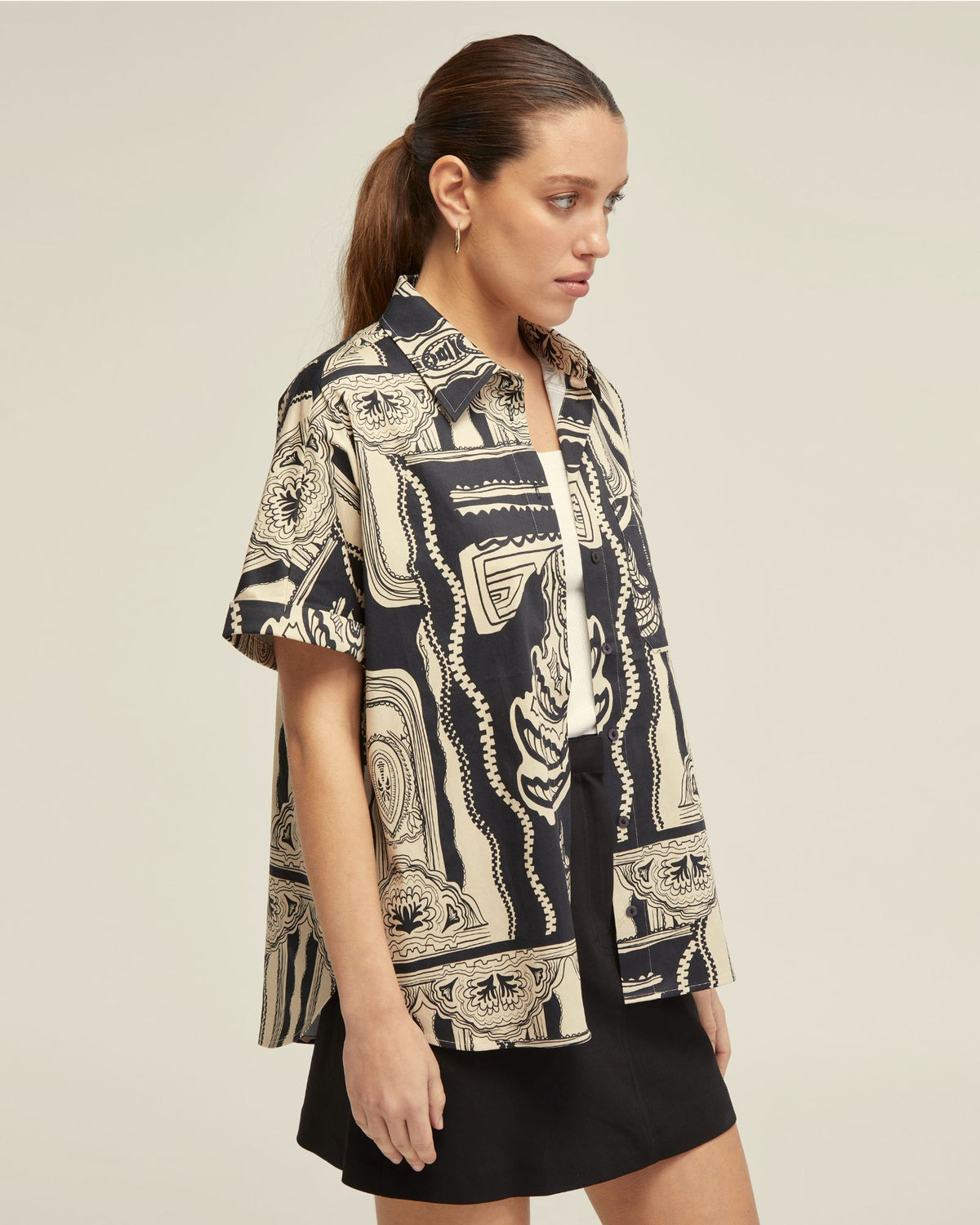 JASMINE PRINTED SHORT SLEEVE SHIRT WOMENS SHIRTS