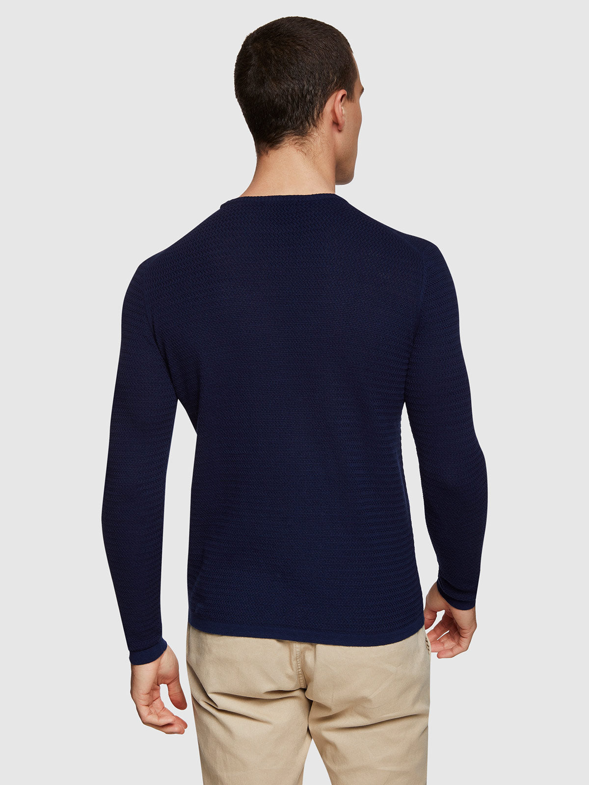 BARTON TEXTURED CREW NECK PULLOVER