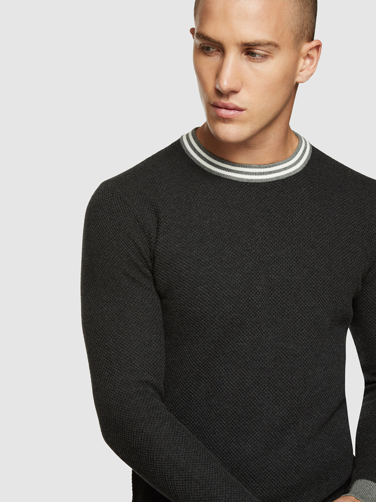 FRED CREW NECK TEXTURED PULLOVER